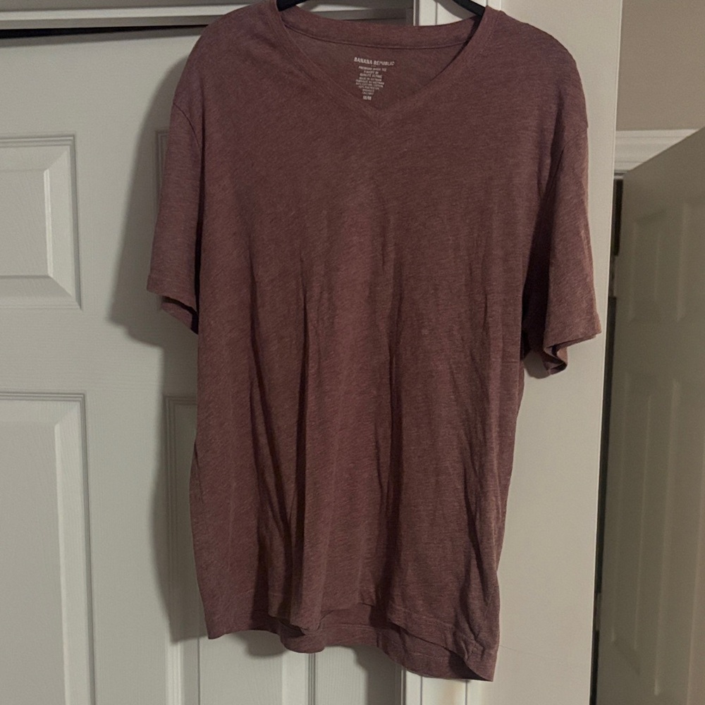 Banana Republic Men's Burgundy Short Sleeve Tee